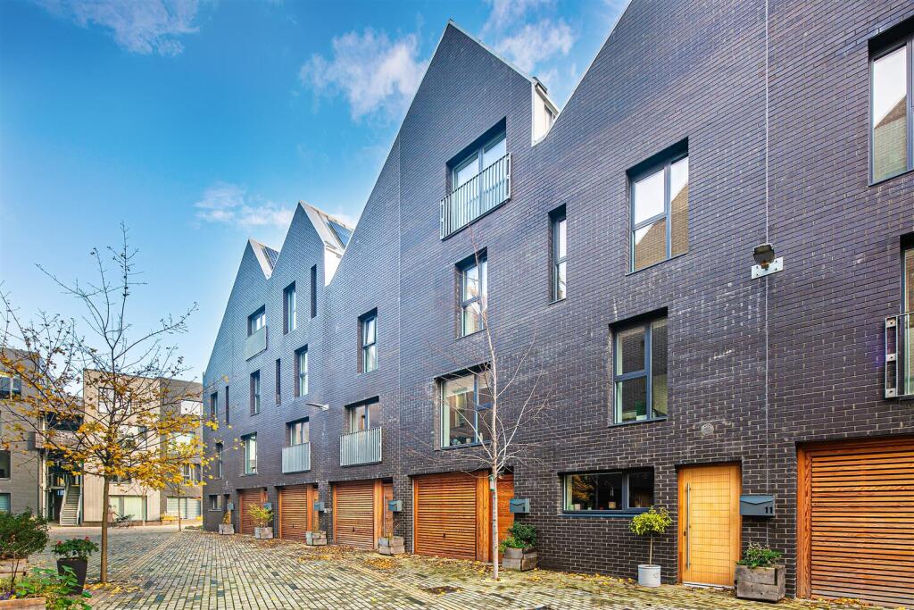 Main image of property: Lizzie Lane, Kelham Island
