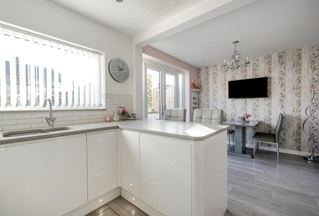 Additional property image - Earlstone Crescent, Bristol, Gloucestershire, BS30