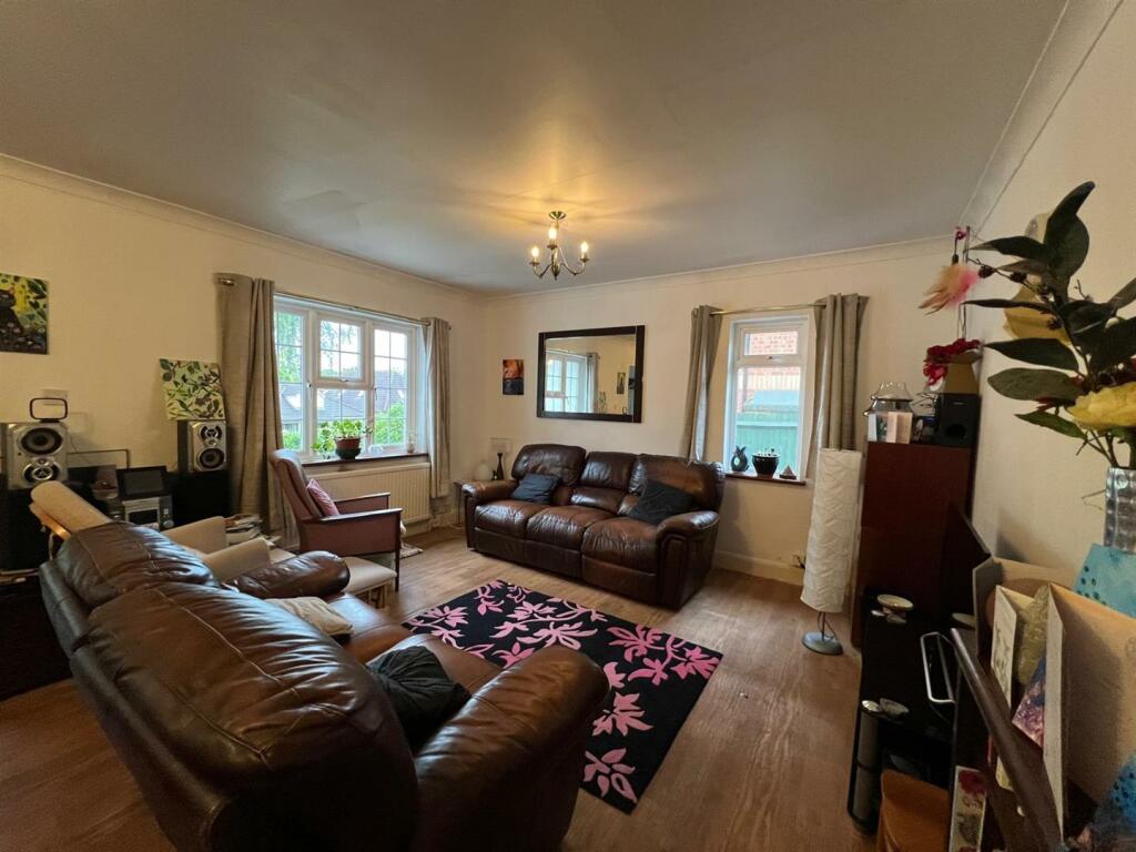 Additional property image - Mardley Avenue, Welwyn, Welwyn