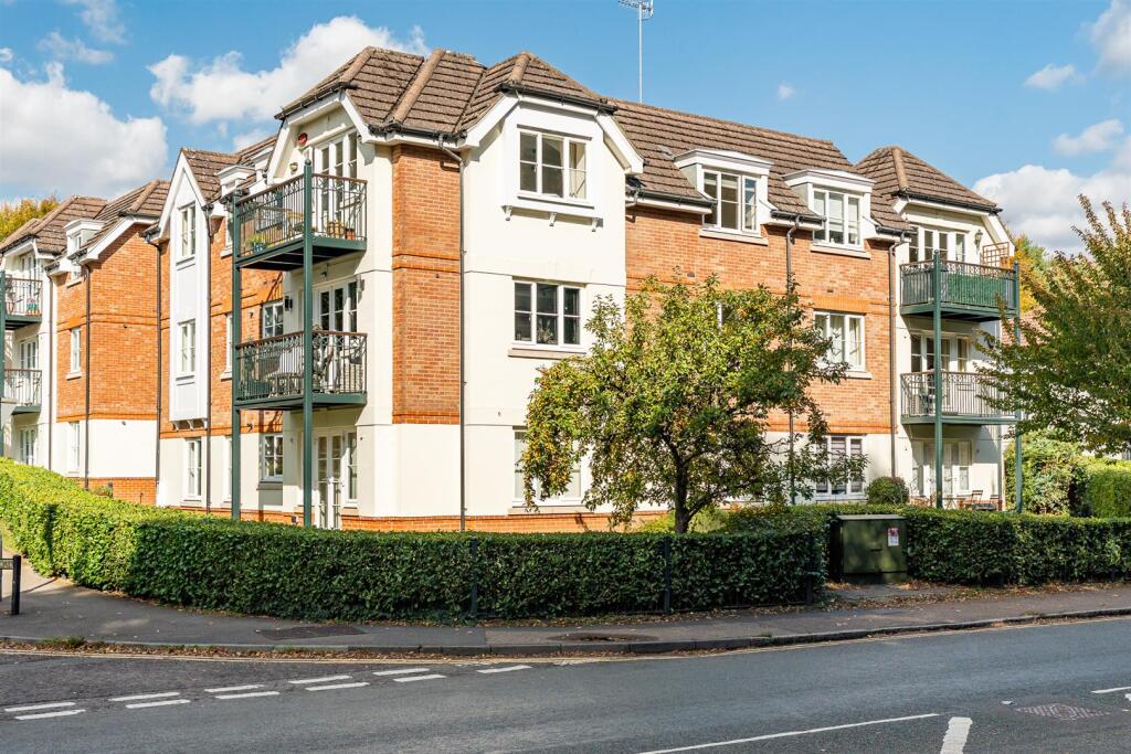 Main image of property: Canonsfield Road, Welwyn