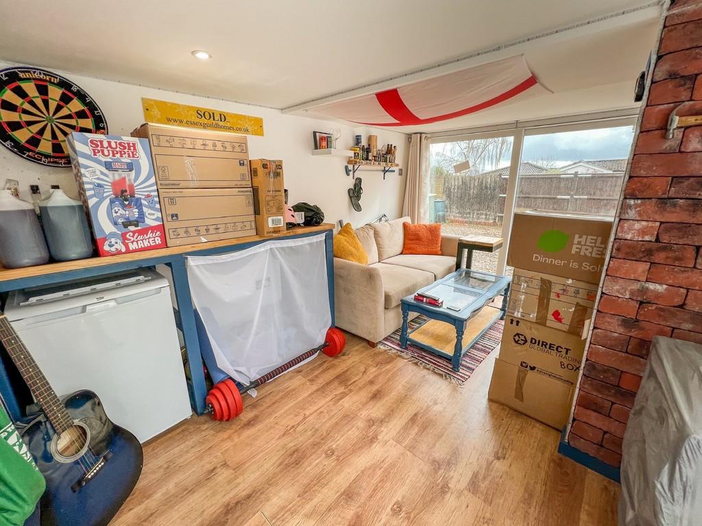 3 bedroom semidetached house for sale in Main Road, Hawkwell, SS5