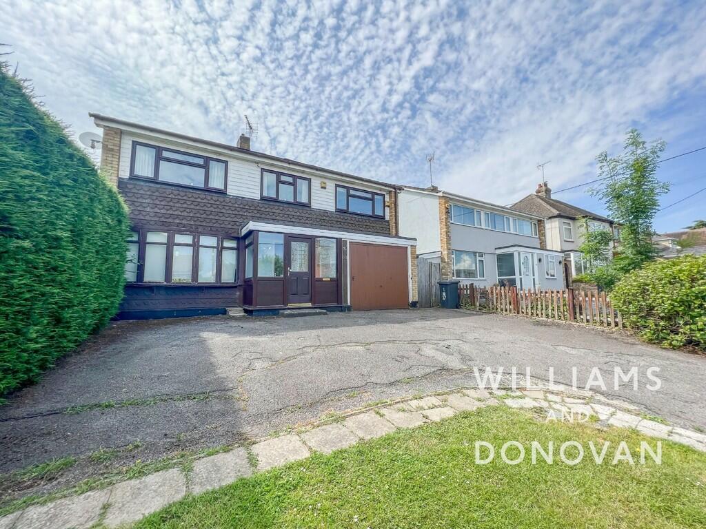 5 bedroom detached house for sale in High Road, Hockley, SS5