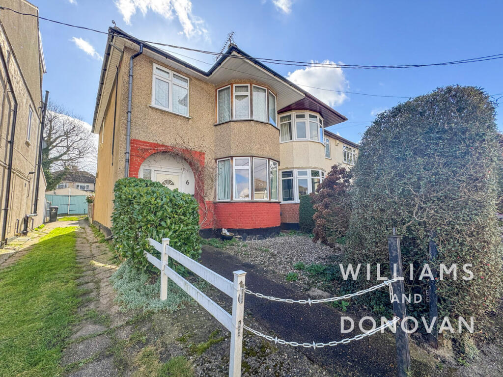 Main image of property: Brinkworth Close, Hockley, SS5 5