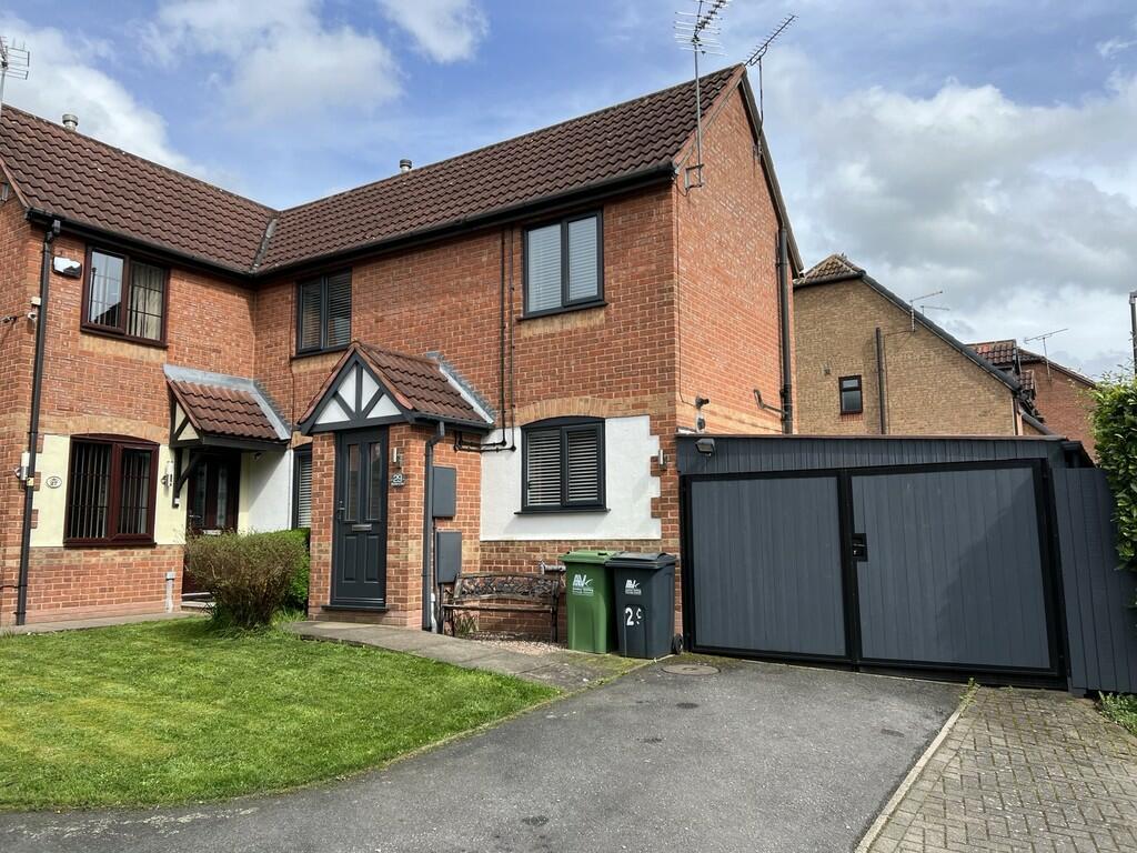 2 bedroom semidetached house for sale in Blackberry Way, Kilburn, DE56