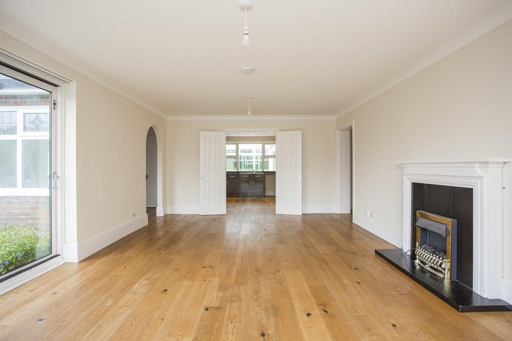 4 bedroom detached bungalow for sale in Straight Half Mile, Maresfield