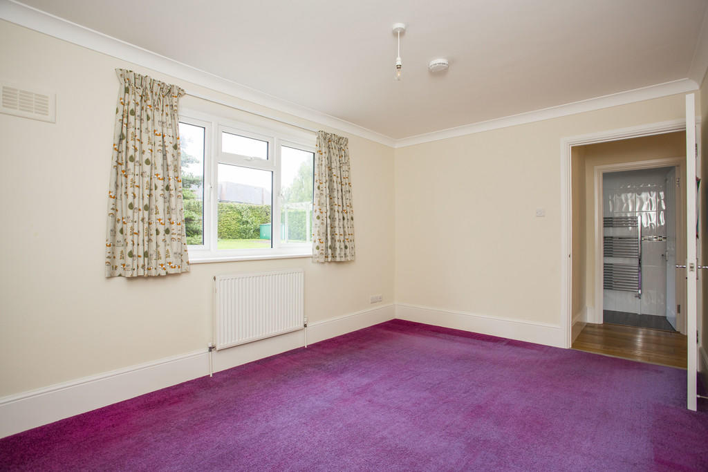 4 bedroom detached bungalow for sale in Straight Half Mile, Maresfield