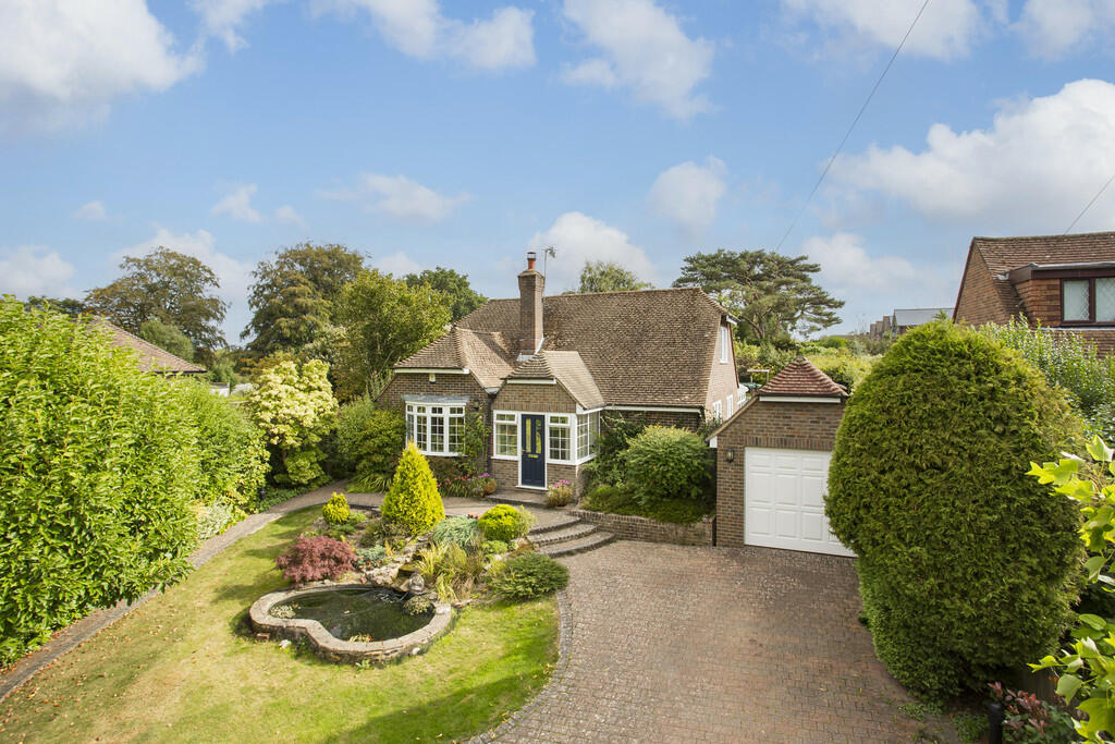 3 bedroom detached house for sale in London Road, Crowborough, TN6