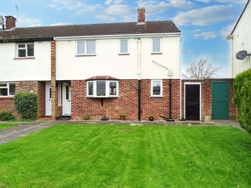 3 bedroom end of terrace house for sale in Pennine Road, Chelmsford, CM1