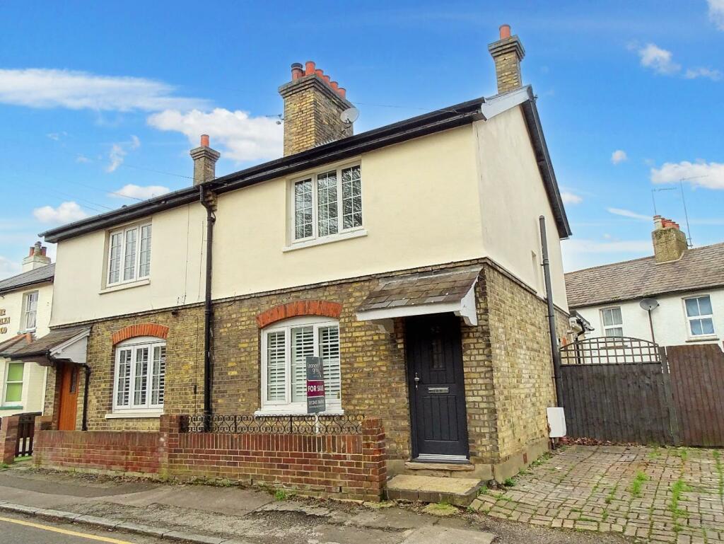 3 bedroom semi-detached house for sale in Widford Road, Chelmsford, CM2