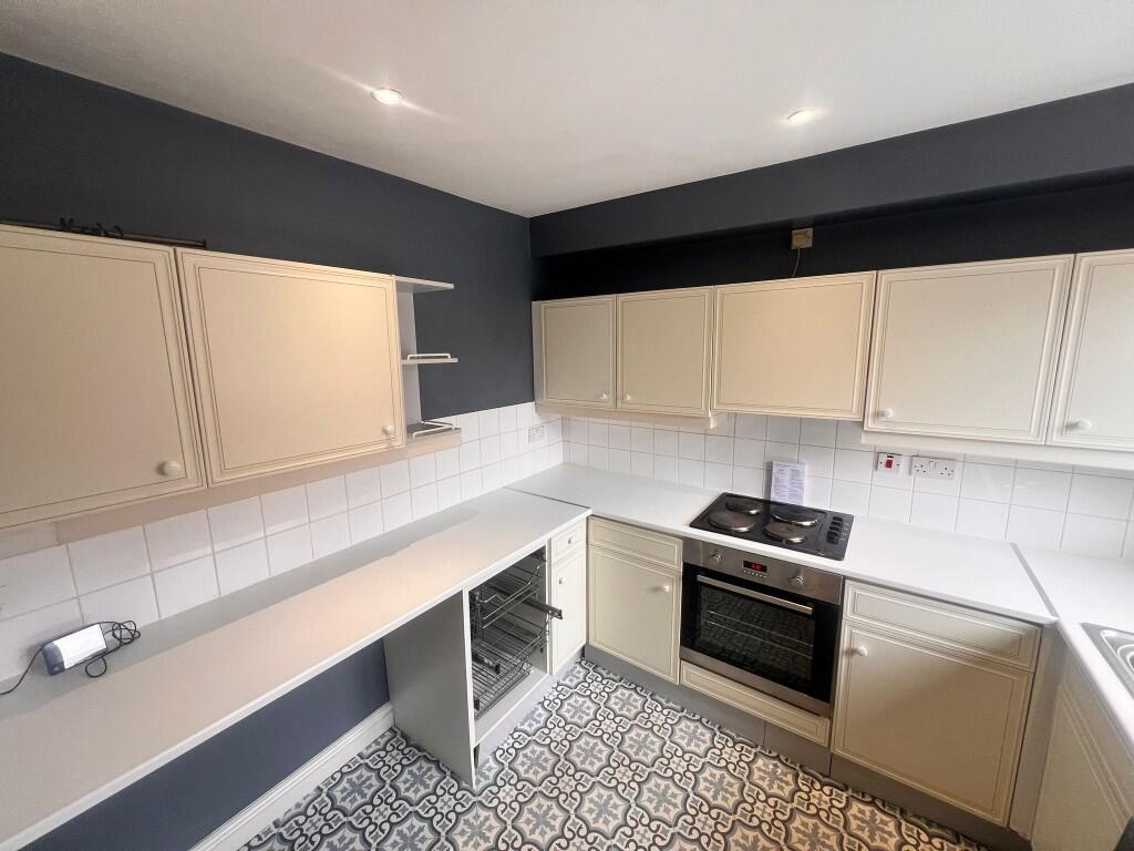 Main image of property: Warwick Court, Warwick Street, Leamington Spa, Warwickshire, CV32