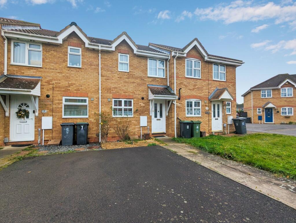 2 bedroom terraced house for sale in Warkworth Close, Sandy, SG19