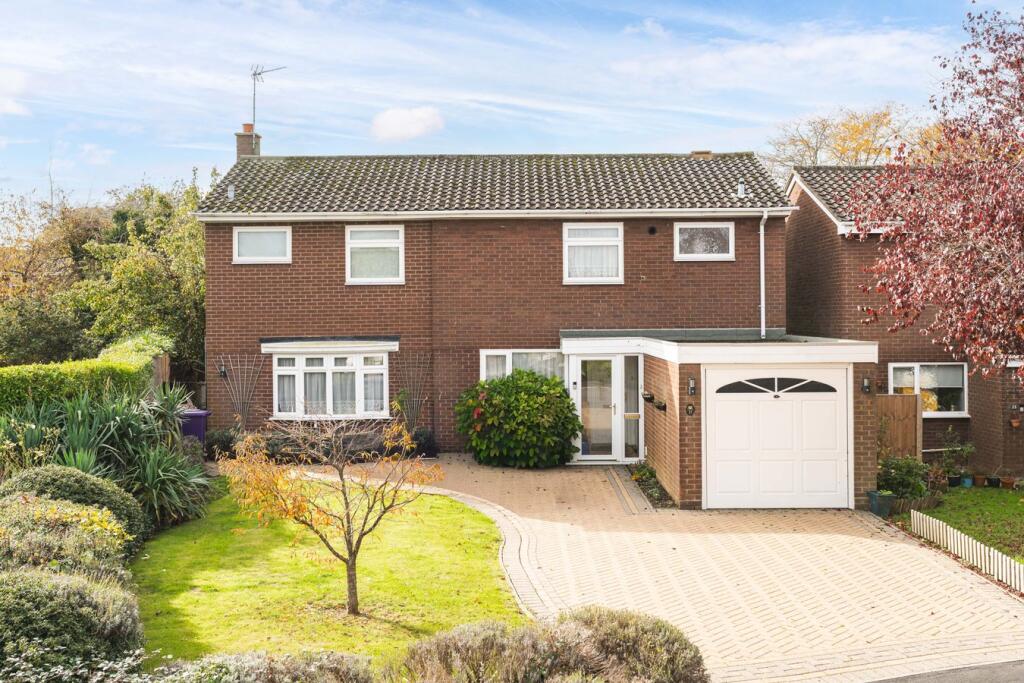 Main image of property: Blackmore, Letchworth Garden City, SG6
