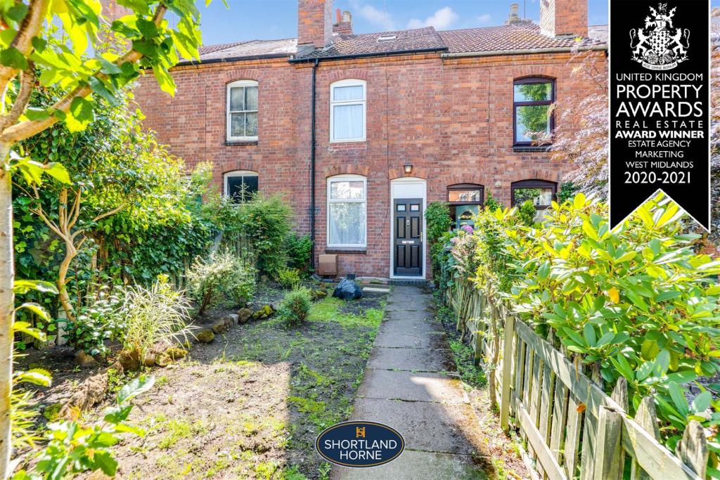 3 bedroom terraced house for sale in Middleborough Road, Coundon