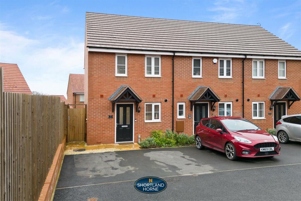 2 bedroom end of terrace house for sale in Henry Baxter Drive, Keresley, Coventry, CV7