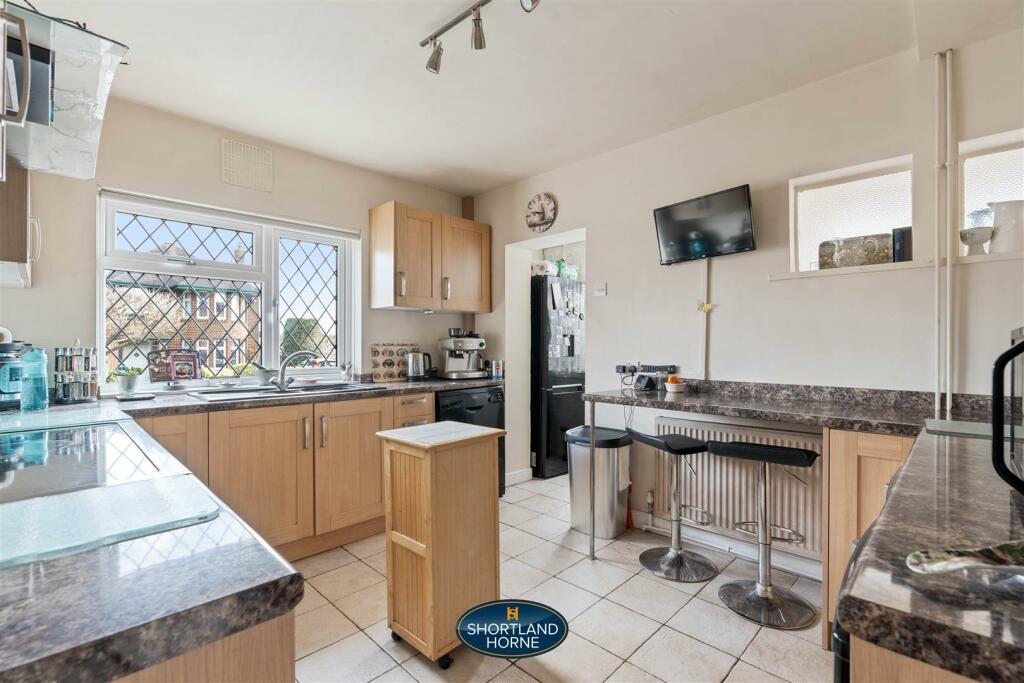 Additional property image - Knoll Drive, Styvechale, Coventry