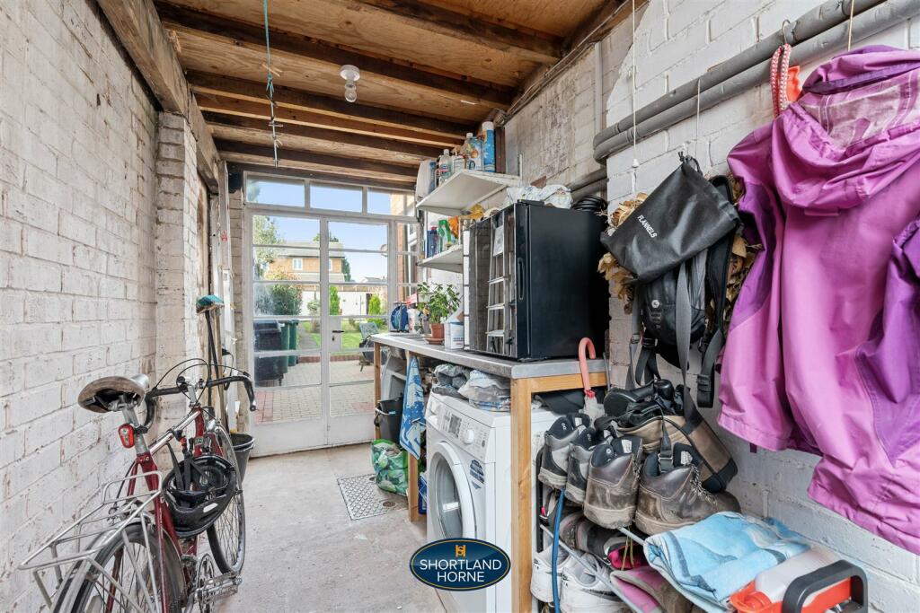 Additional property image - Knoll Drive, Styvechale, Coventry