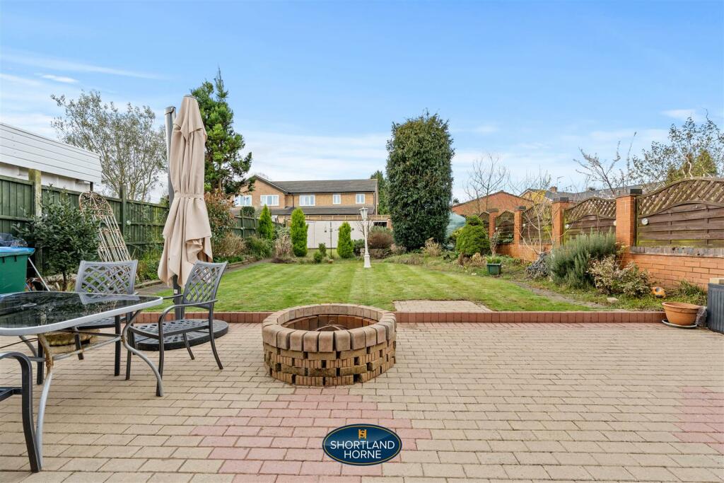 Additional property image - Knoll Drive, Styvechale, Coventry