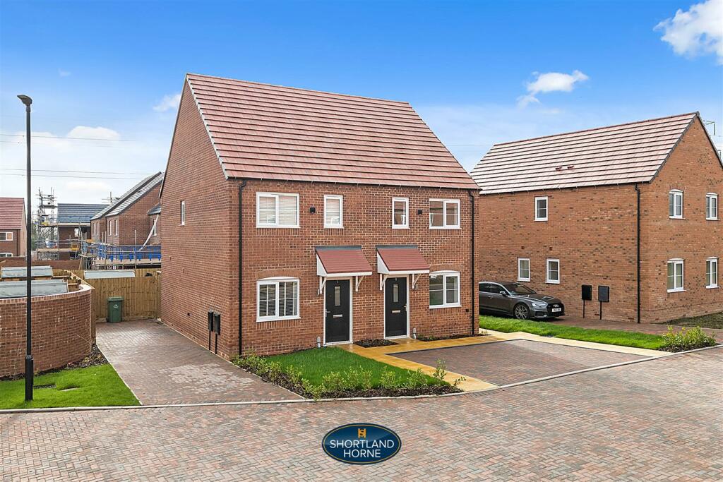 2 bedroom semi-detached house for sale in Pickford Green Lane, Eastern Green, Coventry, CV5