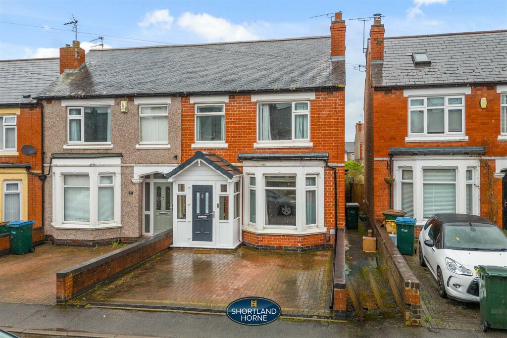 3 bedroom end of terrace house for sale in Crosbie Road, Chapelfields, Coventry, CV5