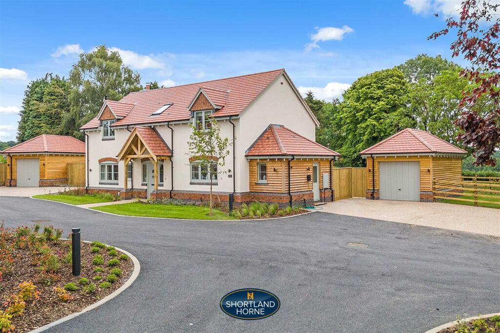 4 bedroom detached house for sale in Wall Hill Road, Corley, Coventry, CV7