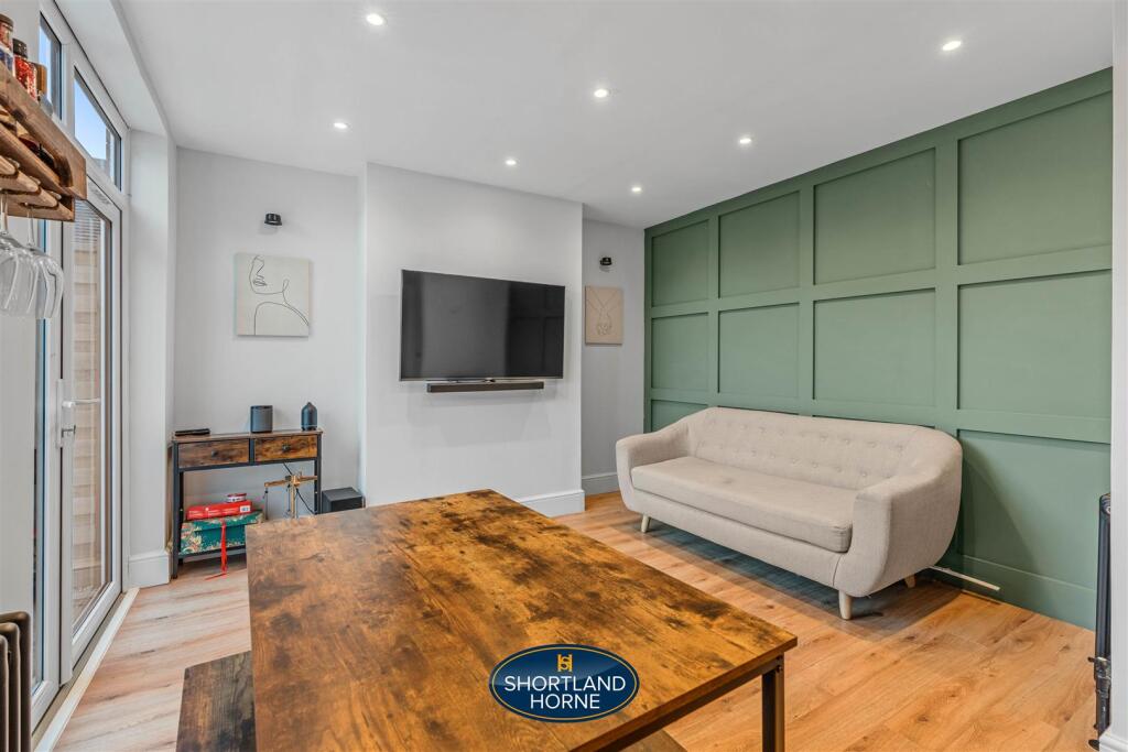 Additional property image - Gregory Avenue, Styvechale, Coventry