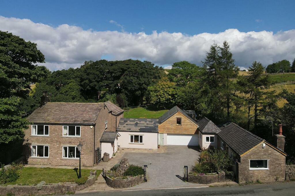 Main image of property: Buxton Old Road, Macclesfield