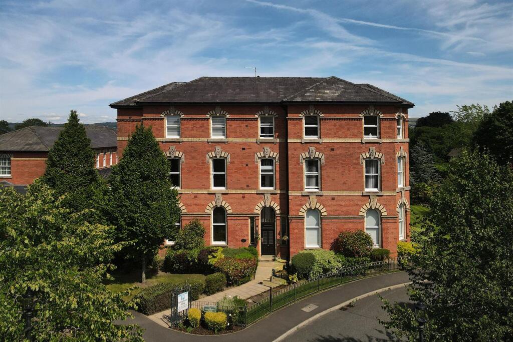Main image of property: Windsor House, Knightsbridge Square, Macclesfield, Cheshire, SK10 3GF