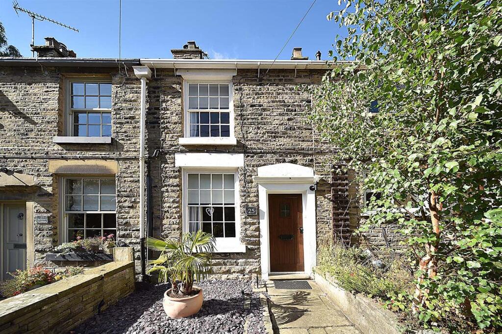 Main image of property: Oak Lane, Kerridge, Macclesfield, SK10 5BD