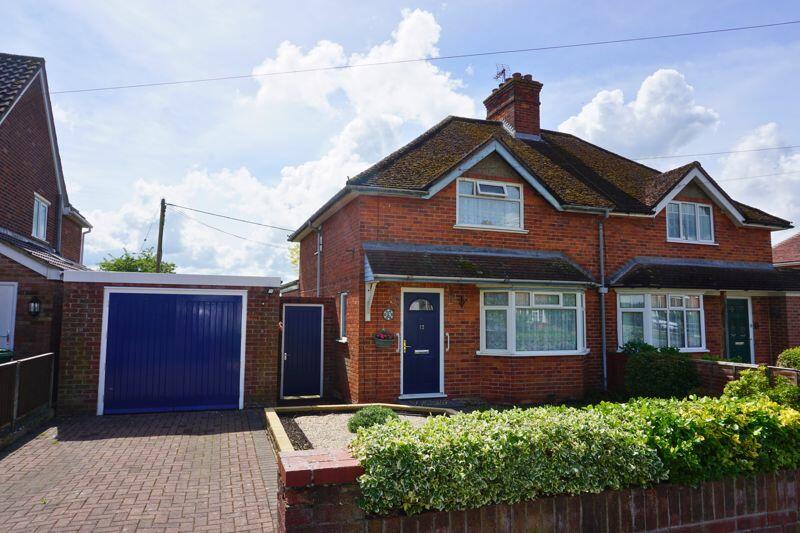 3 bedroom semidetached house for sale in Park Avenue, Thatcham, RG18