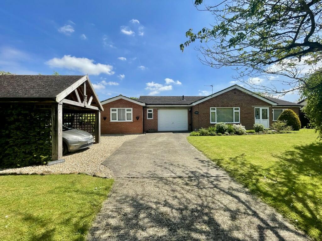 4 bedroom detached bungalow for sale in Wood Enderby, Boston, PE22