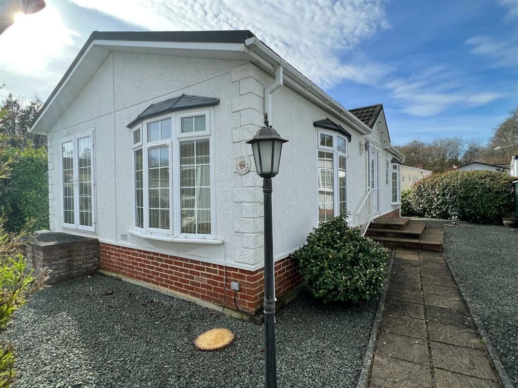 2 bedroom park home for sale in London Road, Old Basing, Basingstoke, RG24