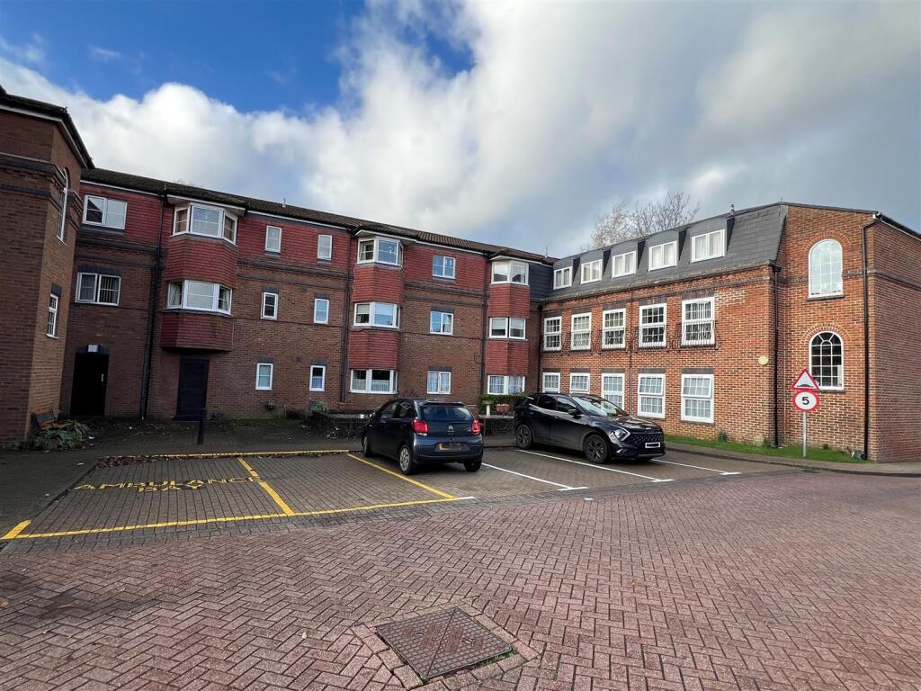 Main image of property: Westdeane Court, Basingstoke