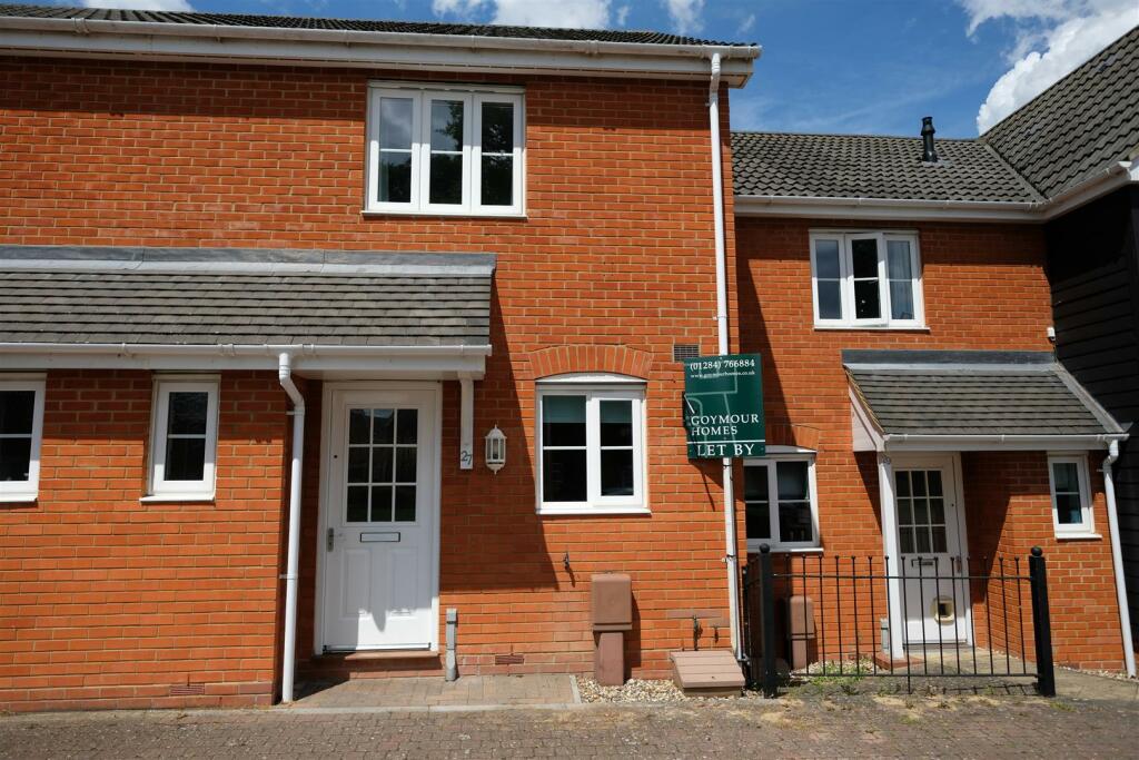 2 bedroom terraced house for rent in Selway Drive, Bury St Edmunds, IP32
