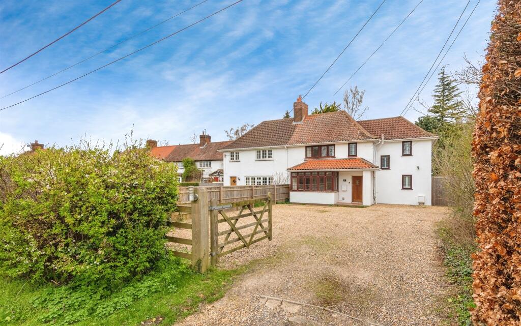 Main image of property: Ellesborough Road, Little Kimble, Aylesbury