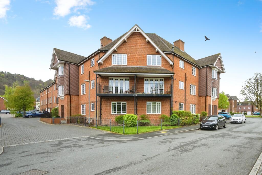 Main image of property: Wroughton Road, Wendover, Aylesbury