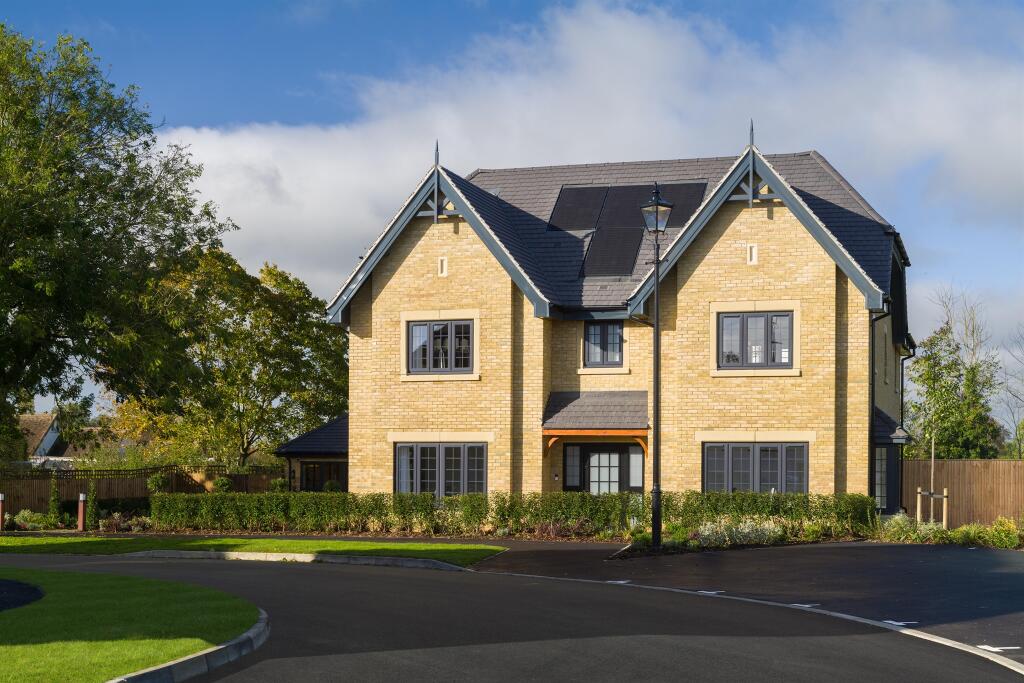 Main image of property: Risborough Road, Little Kimble, Aylesbury