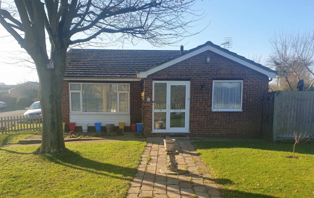 3 bedroom detached bungalow for sale in Feltwell, IP26