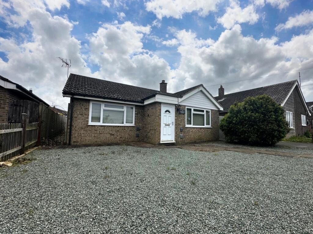 2 bedroom detached bungalow for sale in Sandgalls Drive, Lakenheath