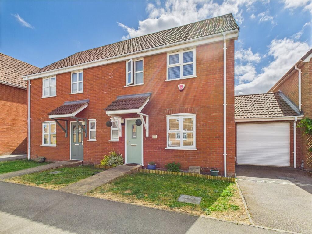 3 bedroom semi-detached house