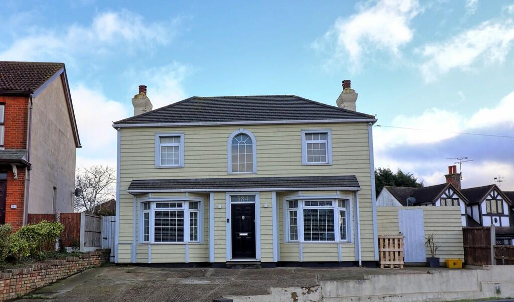 Main image of property: Thundersley 