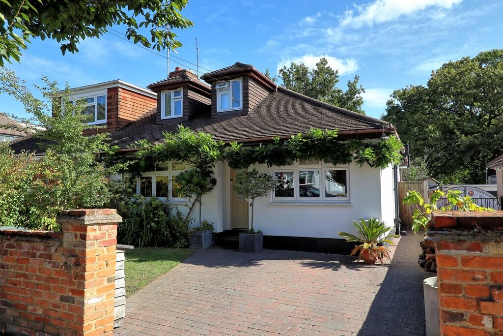 Main image of property: Warren Chase, Thundersley 
