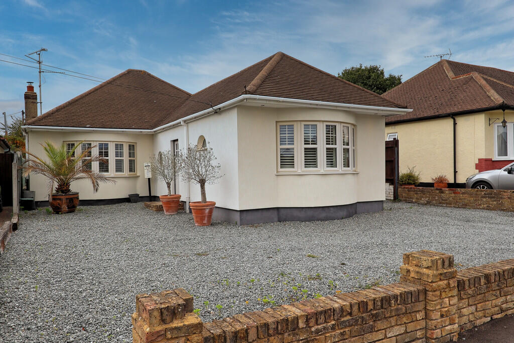 Main image of property: Leigh Heights, Hadleigh