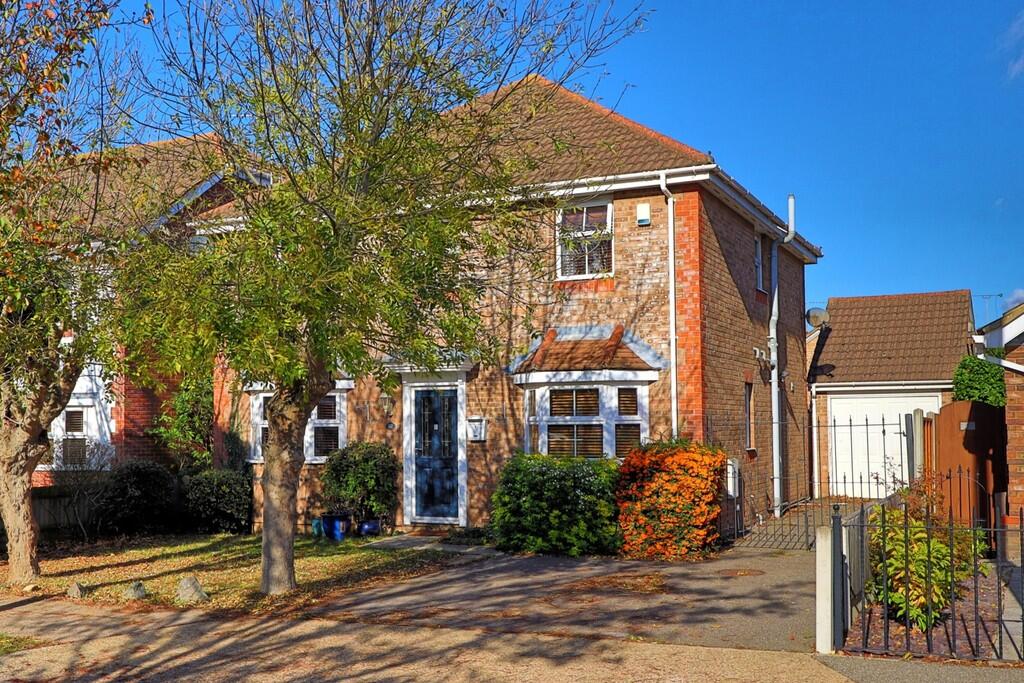 Main image of property: Benfleet