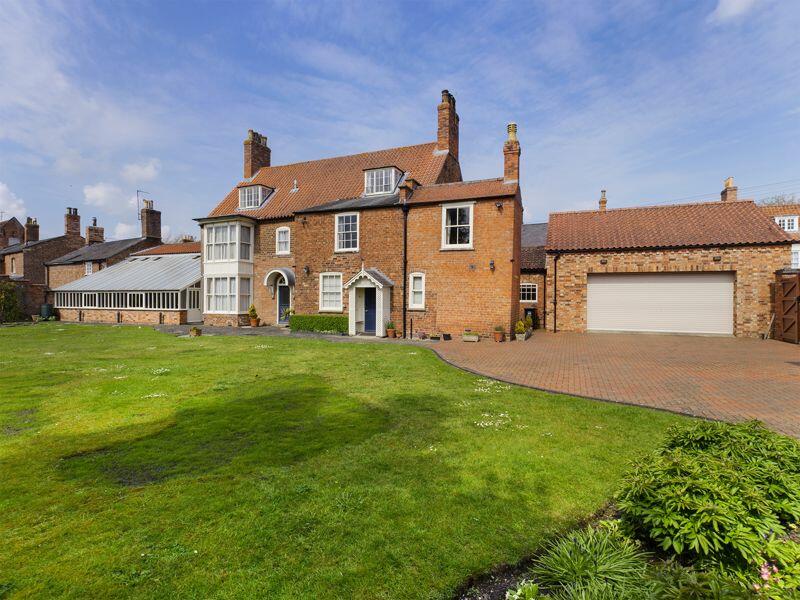 5 bedroom detached house for sale in 41 West Street, Horncastle, LN9