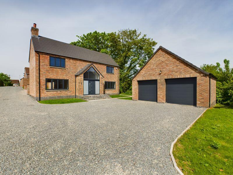 4 bedroom detached house for sale in Albert Street, Horncastle, LN9