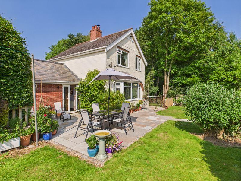 Main image of property: La Fontoj, Post Box Lane, Raithby Road, Hundleby, Spilsby