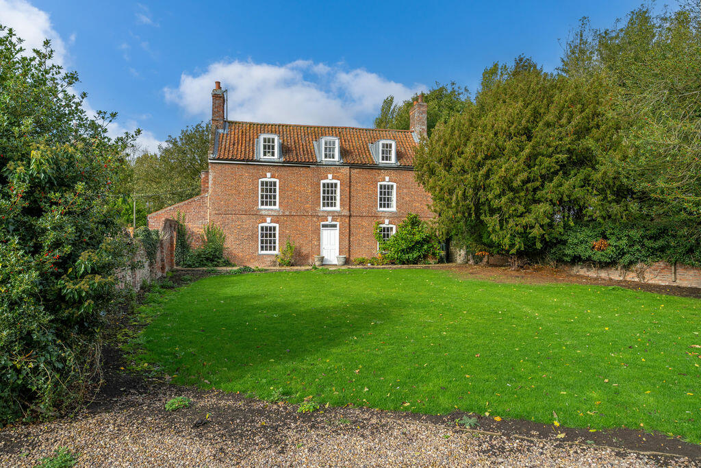 Main image of property: The Old Farmhouse, High Lane, Croft, Skegness