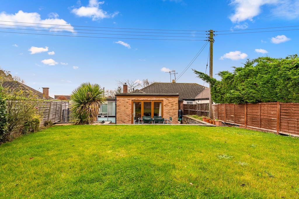 3 bedroom semidetached bungalow for sale in Stratford Road