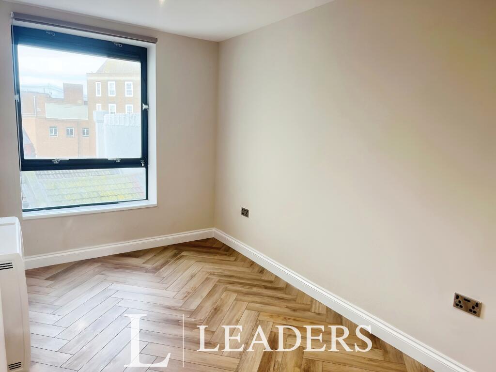 Additional property image - Queen Square