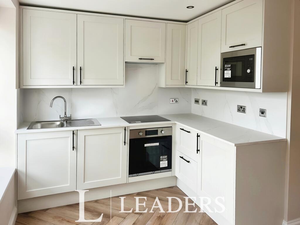 Additional property image - Queen Square
